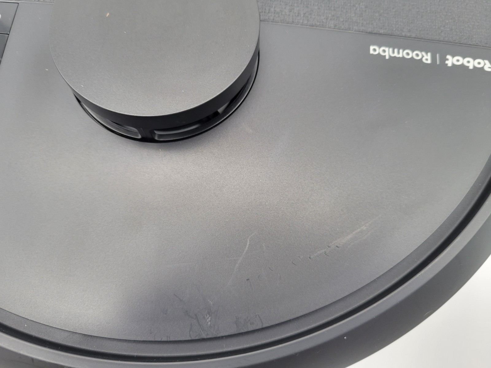iRobot Roomba 105 Vac Robot Vacuum – Easy to use, Intense Power-Lifting Suctioni