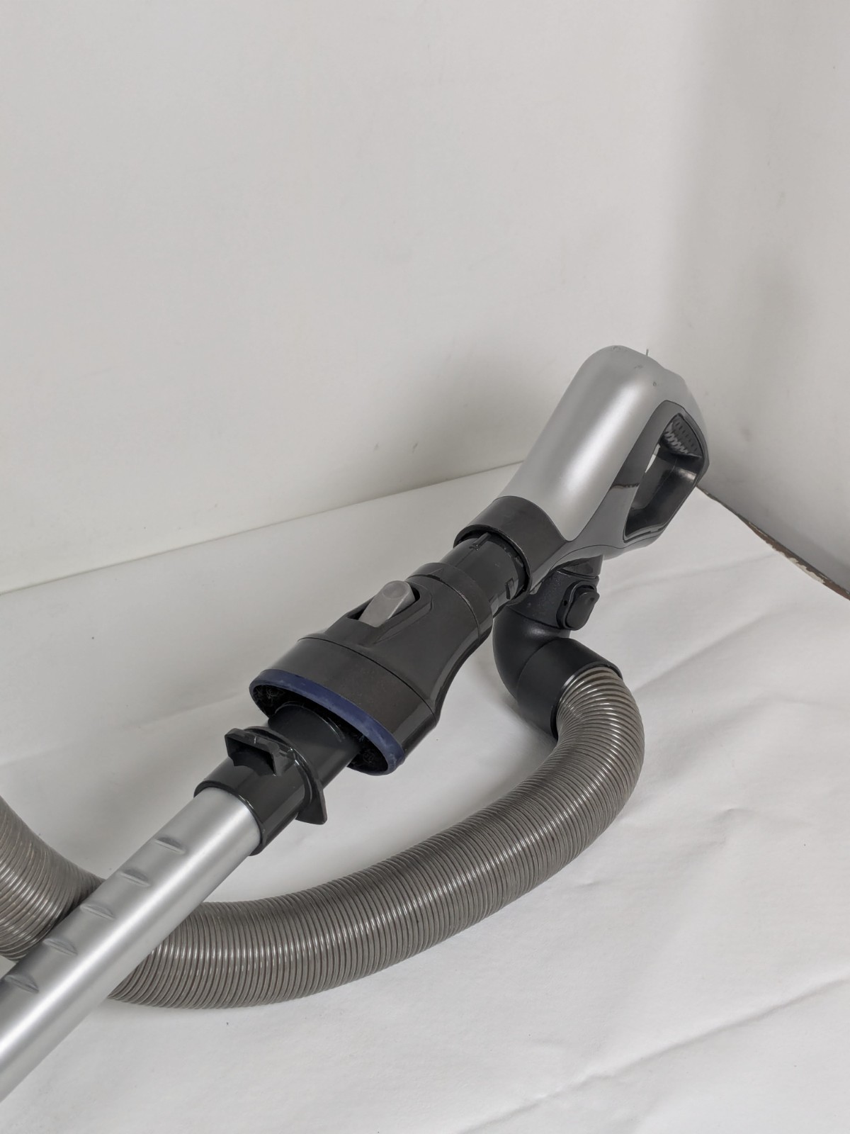 LG KOMPRESSOR LUV300B Dualforce Upright Bagless Vacuum Cleaner