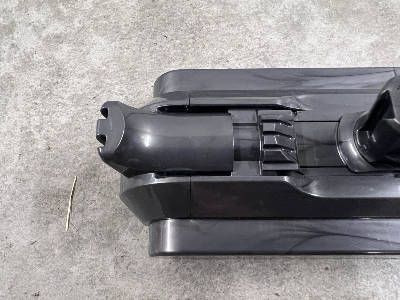 DYSON V15 OUTSIZE – SV47 / SV22 GENUINE OEM 3600mAh CLICK IN LI-ION BATTERY