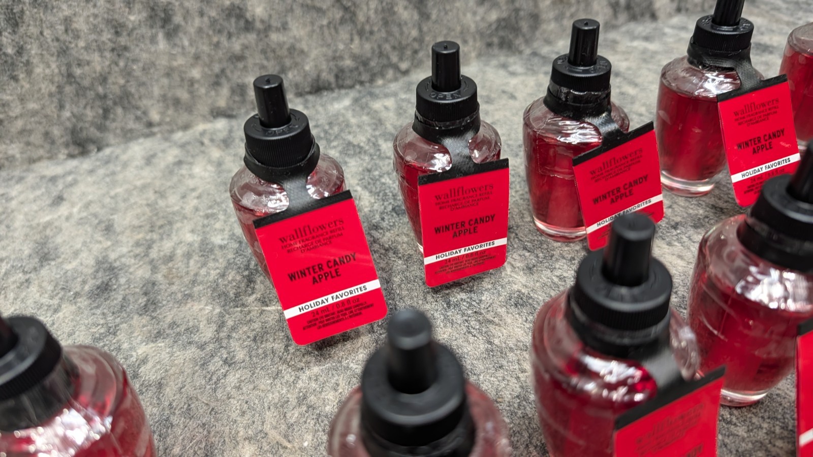 🔥10 + 1🔥 Bath & Body Works Wallflower WINTER CANDY APPLE Bulbs 0.8 fl oz