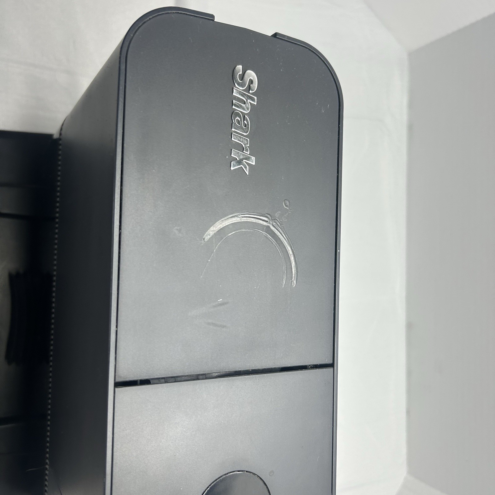 Shark AI Ultra Robot Vacuum Self-Empty Base UR250BE0US Black With Charging Base