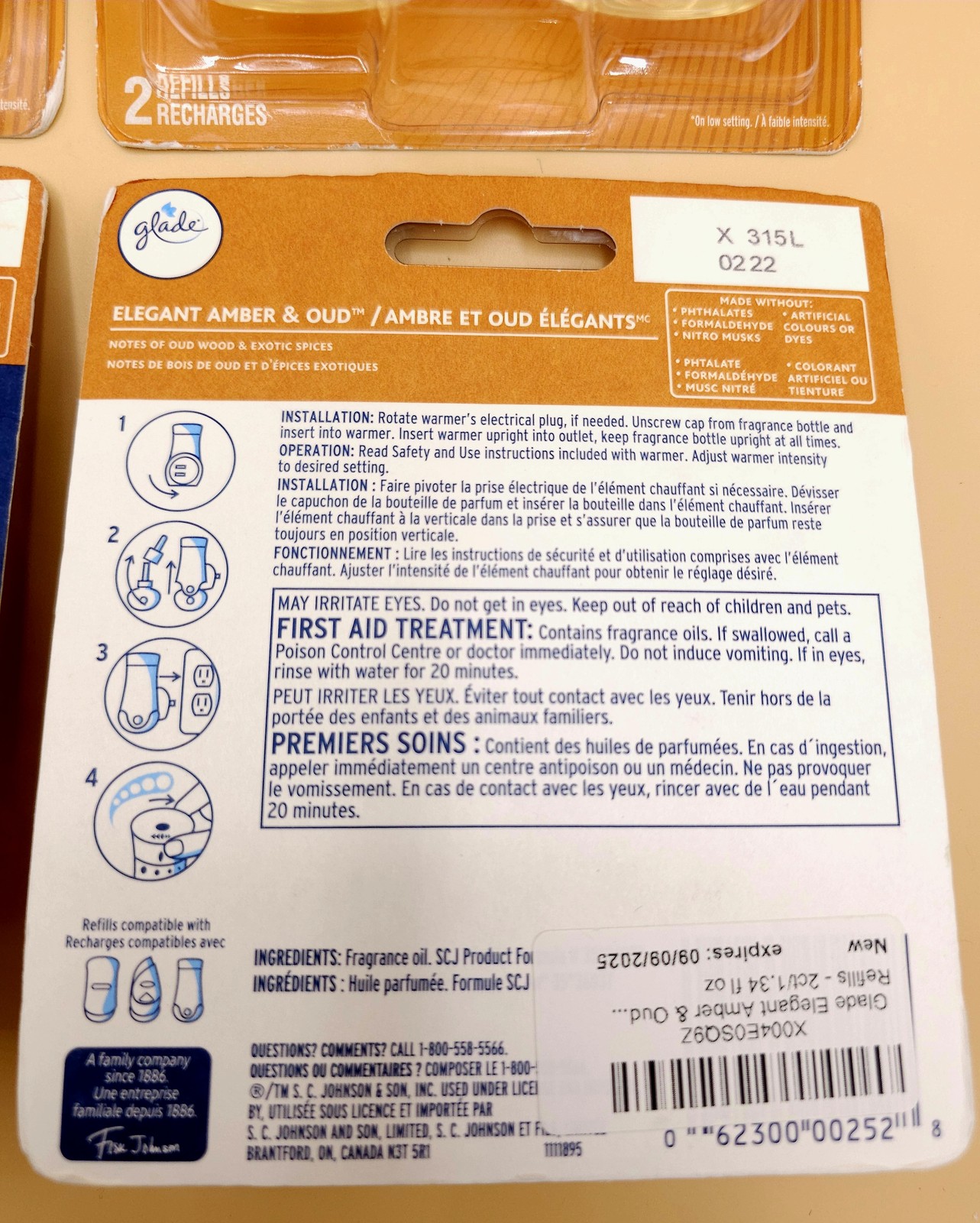 (4) Glade Plugins Refills Amber & Oud Wood Scented Oil 2-Packs w/ Essential Oils