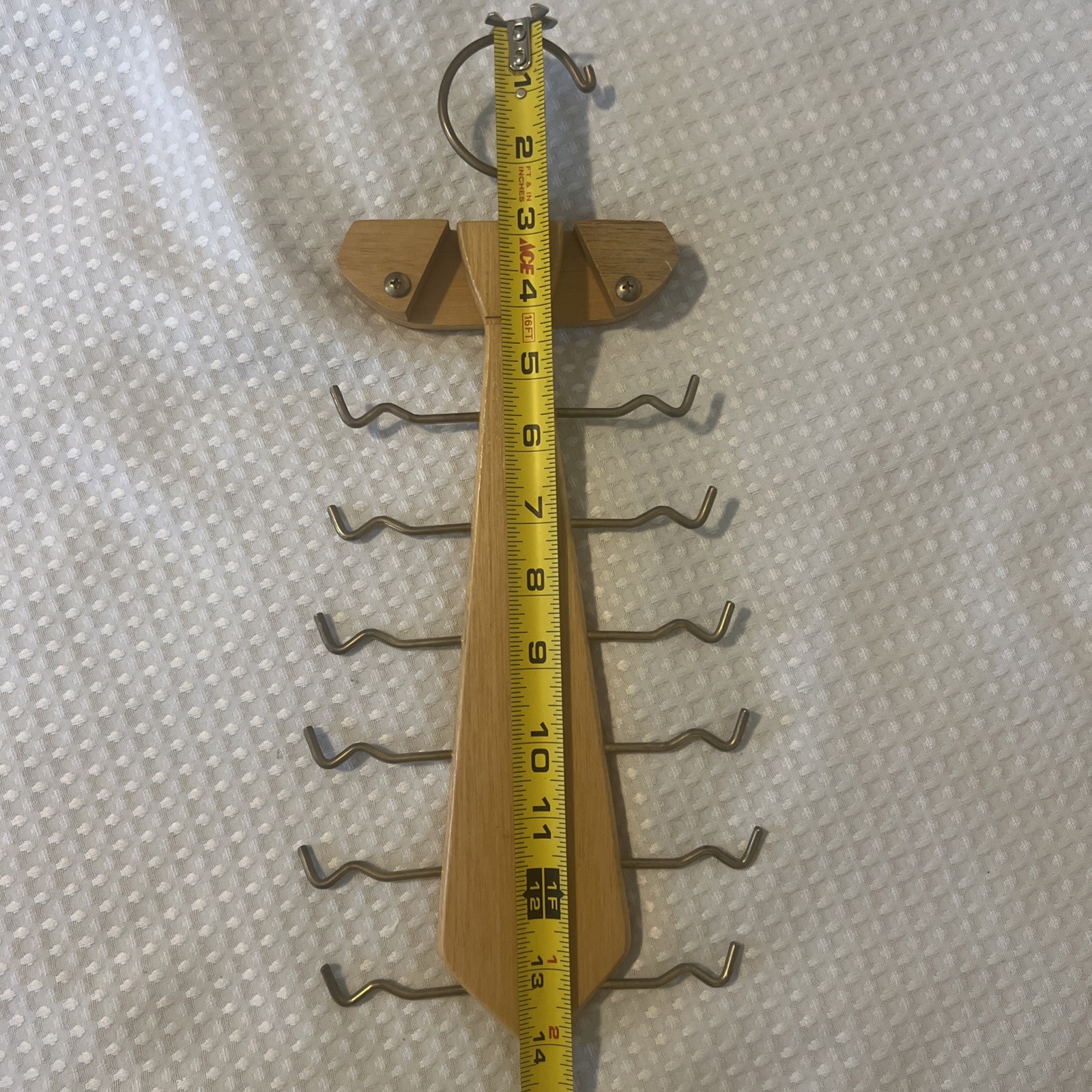 VTG MENS NECK TIE TIE SHAPED WOOD TIE RACK HANGING 12 HOOKS ORGANIZER HANGERS