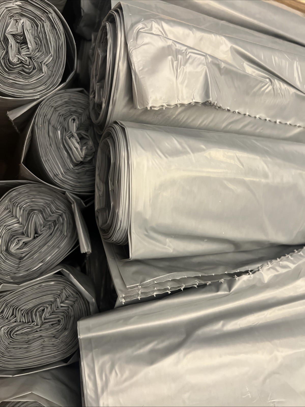 1.1-mil Can Liners, 43″ x 48″, 56 Gallons, Gray, 10 Rolls Of 10 Bags Each NEW
