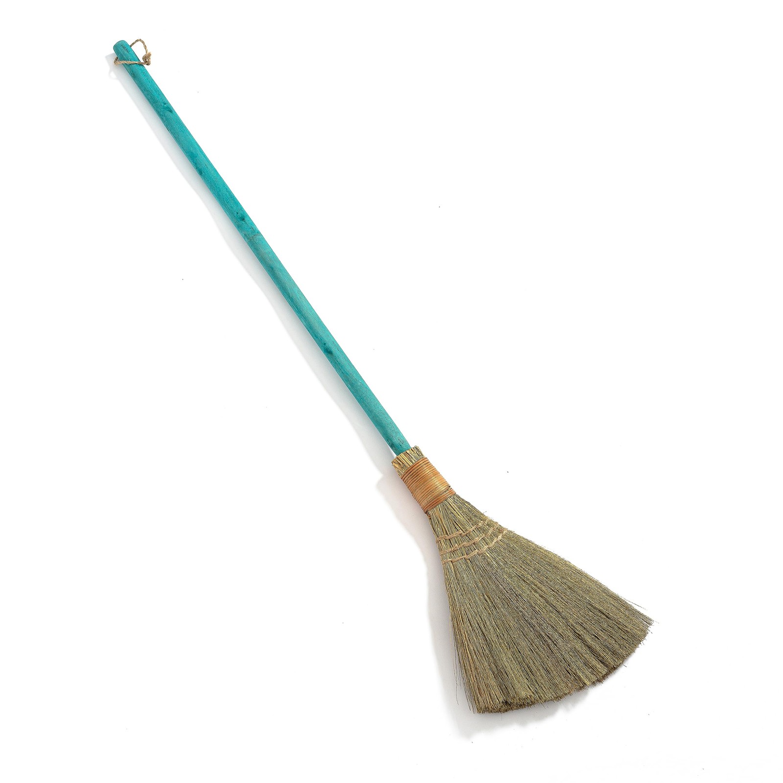 TTS For Home – Vietnamese Straw Soft Broom – Sweeping with Green