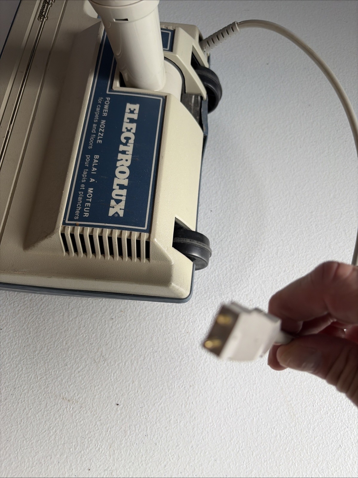 Vintage Electrolux Omni-Flo Automatic Power Nozzle Model # PN6A Beige Tested