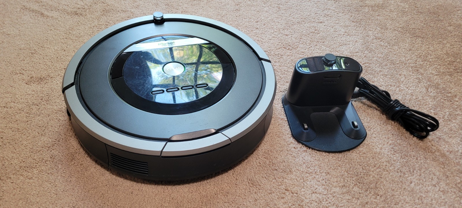 iRobot Roomba 870 Robot Vacuum. Wi-Fi Connected, CLEAN. Tested, Works Great.