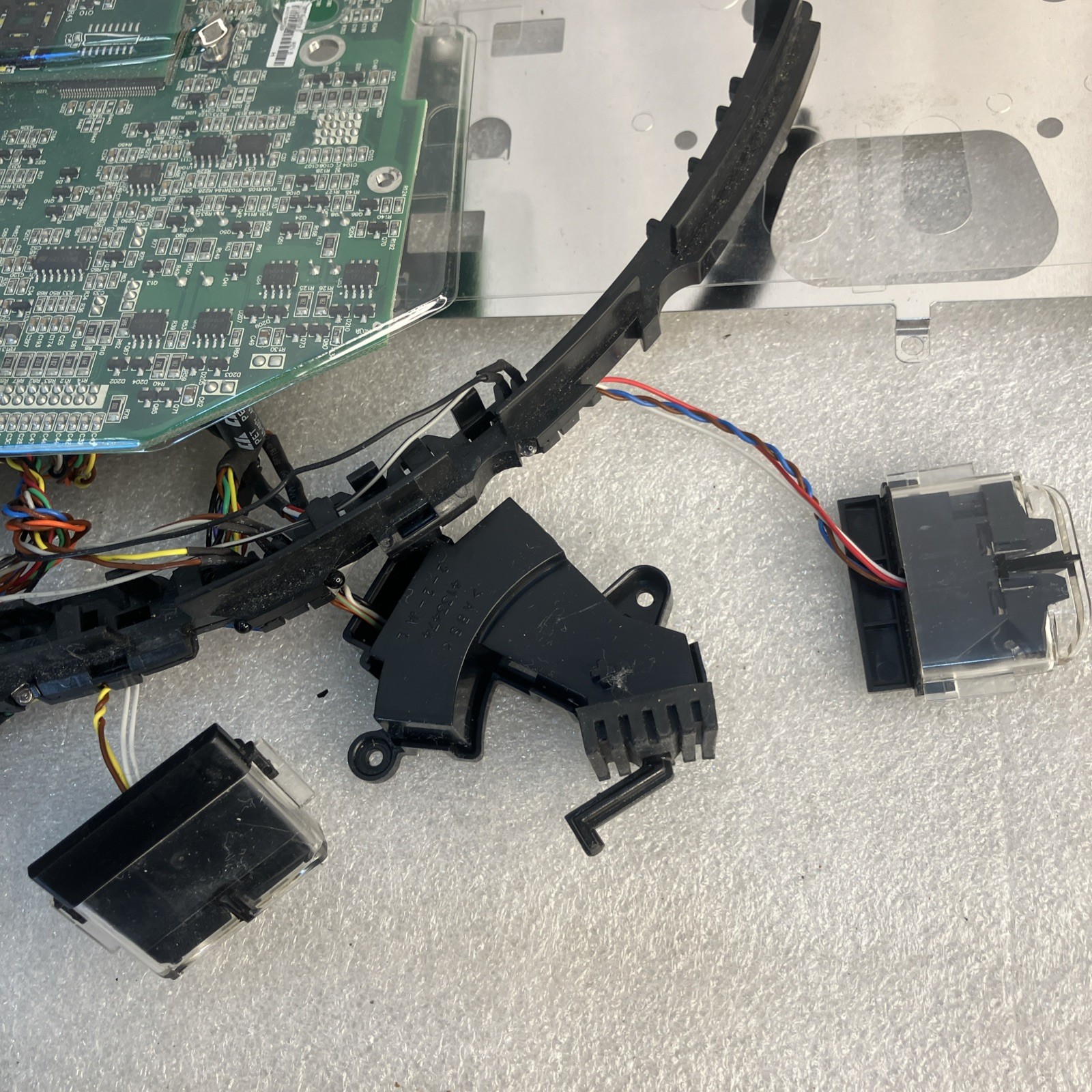 iRobot Roomba 805 Robotic Vacuum part, Circuit Board, All Sensors & Connections
