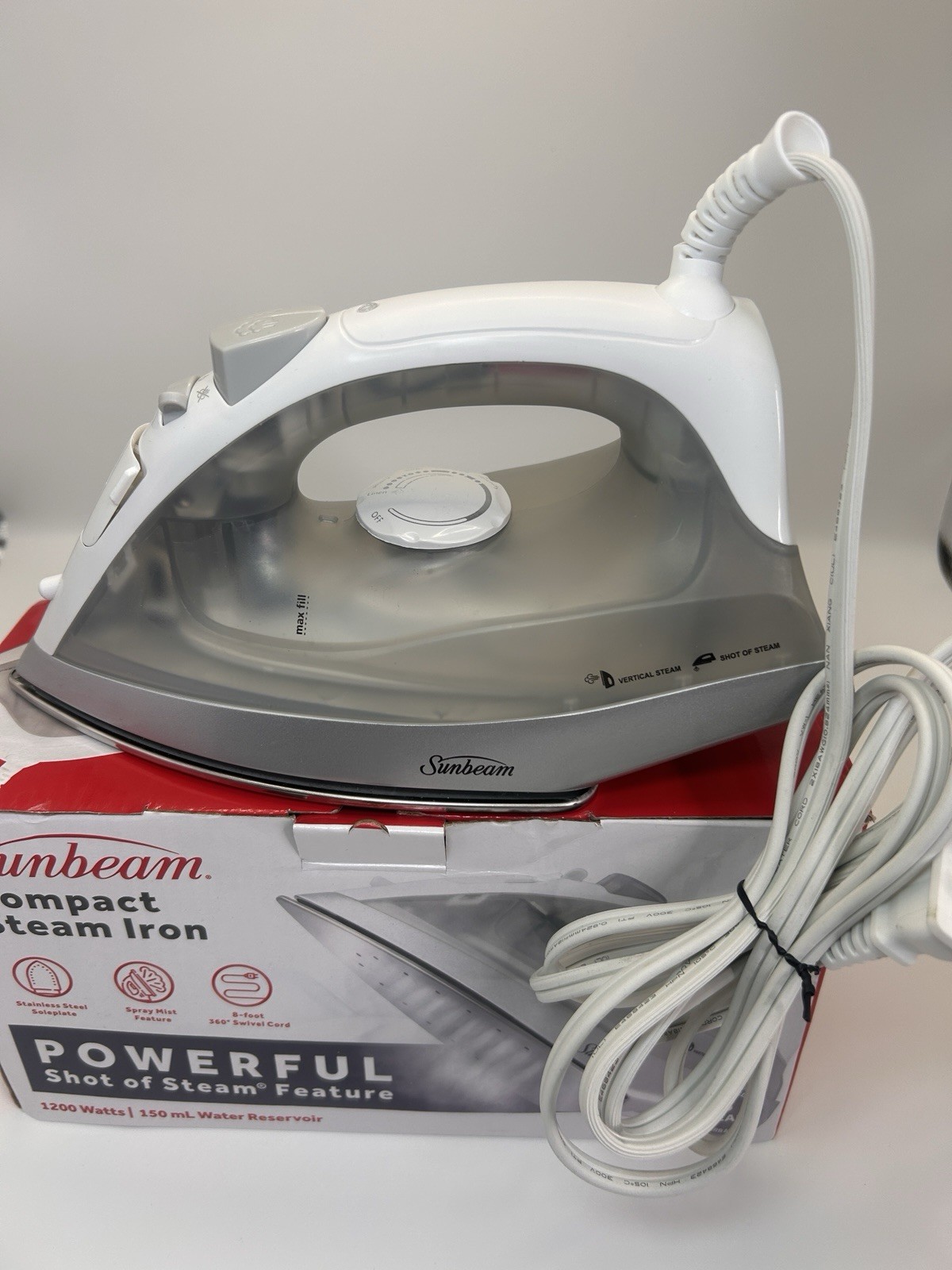 Sunbeam Compact Steam Iron 1200W 200mL Stainless Soleplate Shot of Steam