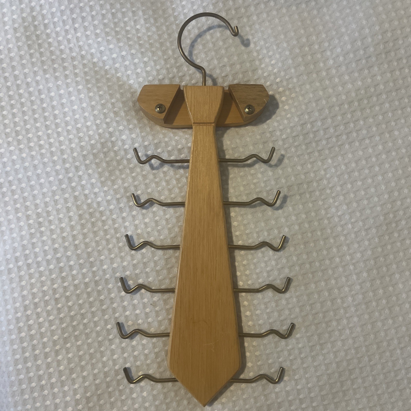 VTG MENS NECK TIE TIE SHAPED WOOD TIE RACK HANGING 12 HOOKS ORGANIZER HANGERS