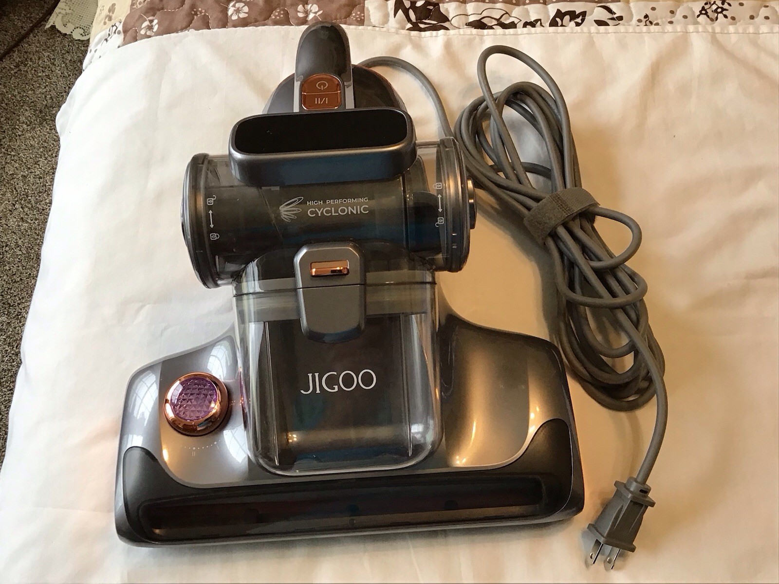T600 BED VACUUM CLEANER WITH UV-C LIGHT, 15KPA SUCTION 700W PEREFUL DOUBEL CUP