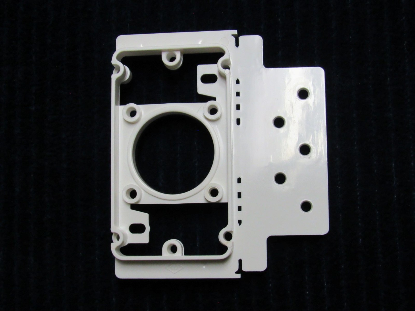 Inlet Mounting Plate 2″ Central Vacuum PVC Rough-in