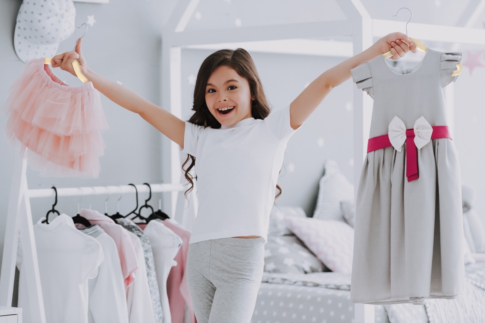 50 Premium Kids Velvet Hangers – 14″ Non-Slip Clothes Hangers for Kids