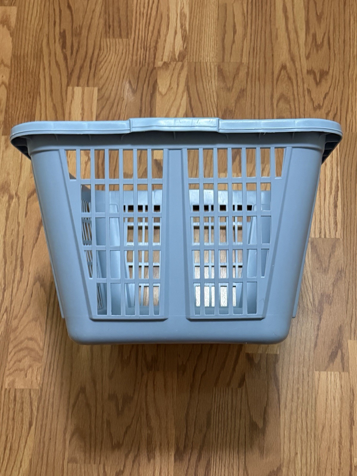 Rubbermaid Laundry Basket Aqua Mint Blue Green w original Label 1986
