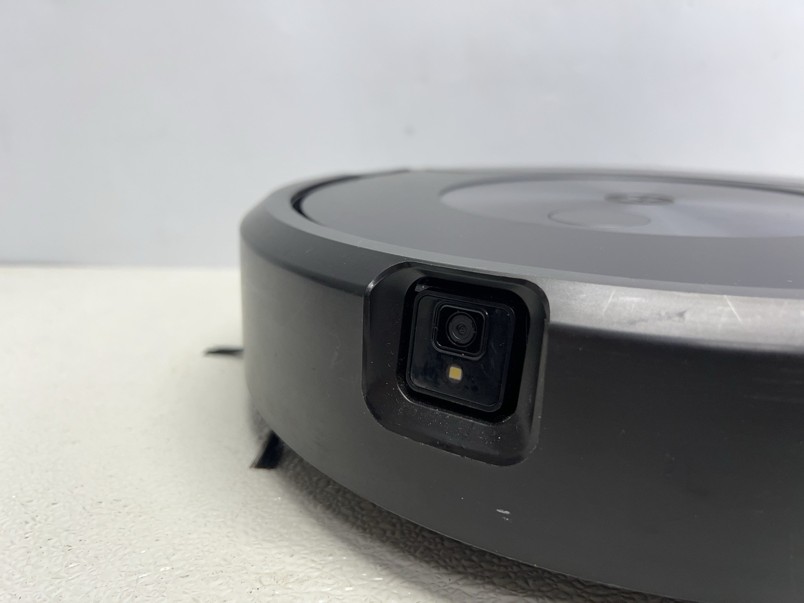 iRobot – Roomba Combo j7+ Self-Emptying Robot Vacuum & Mop – Graphite –