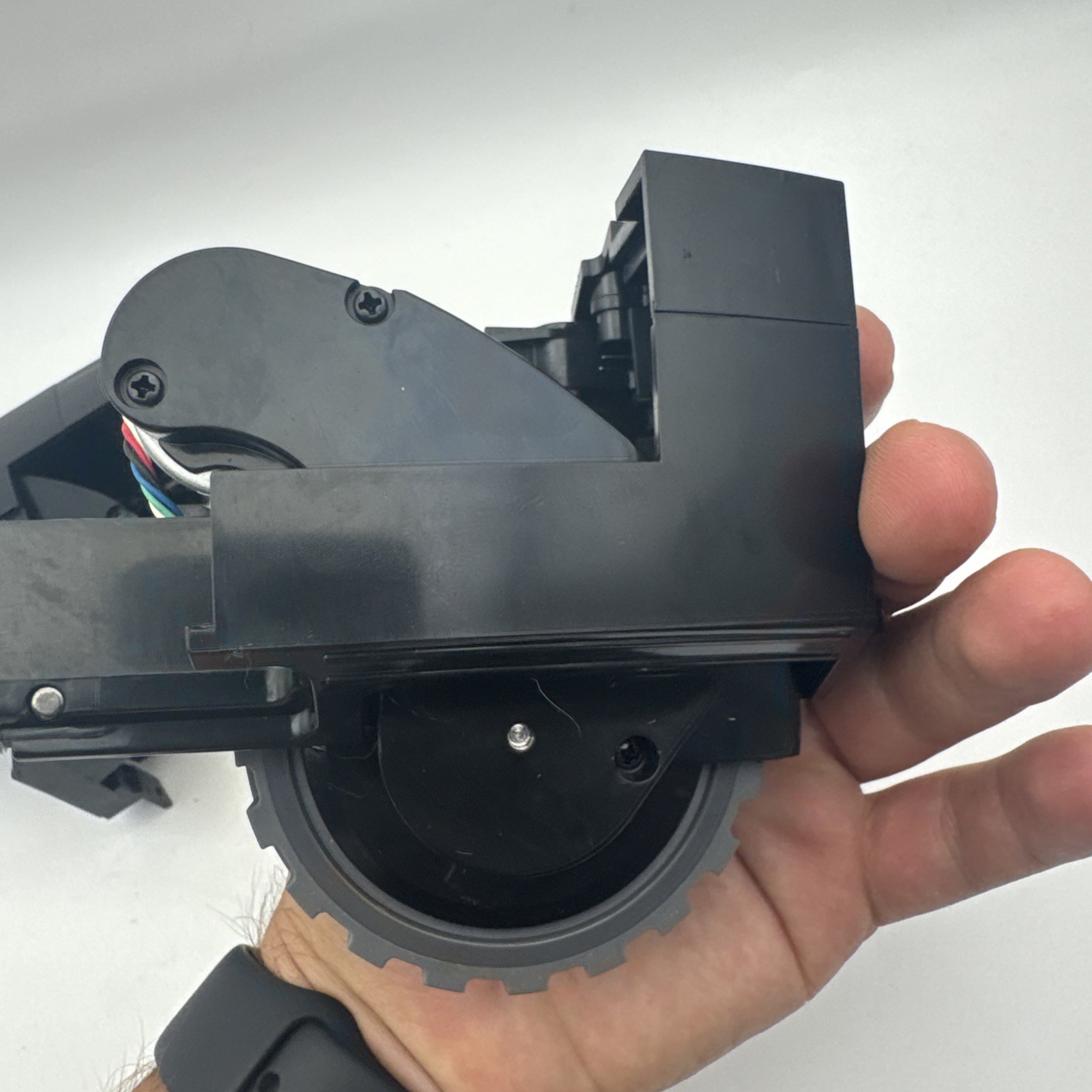 Left and Right Drive Wheel Module For iRobot Roomba S9 (9150)/S9+ (9550) Wheels