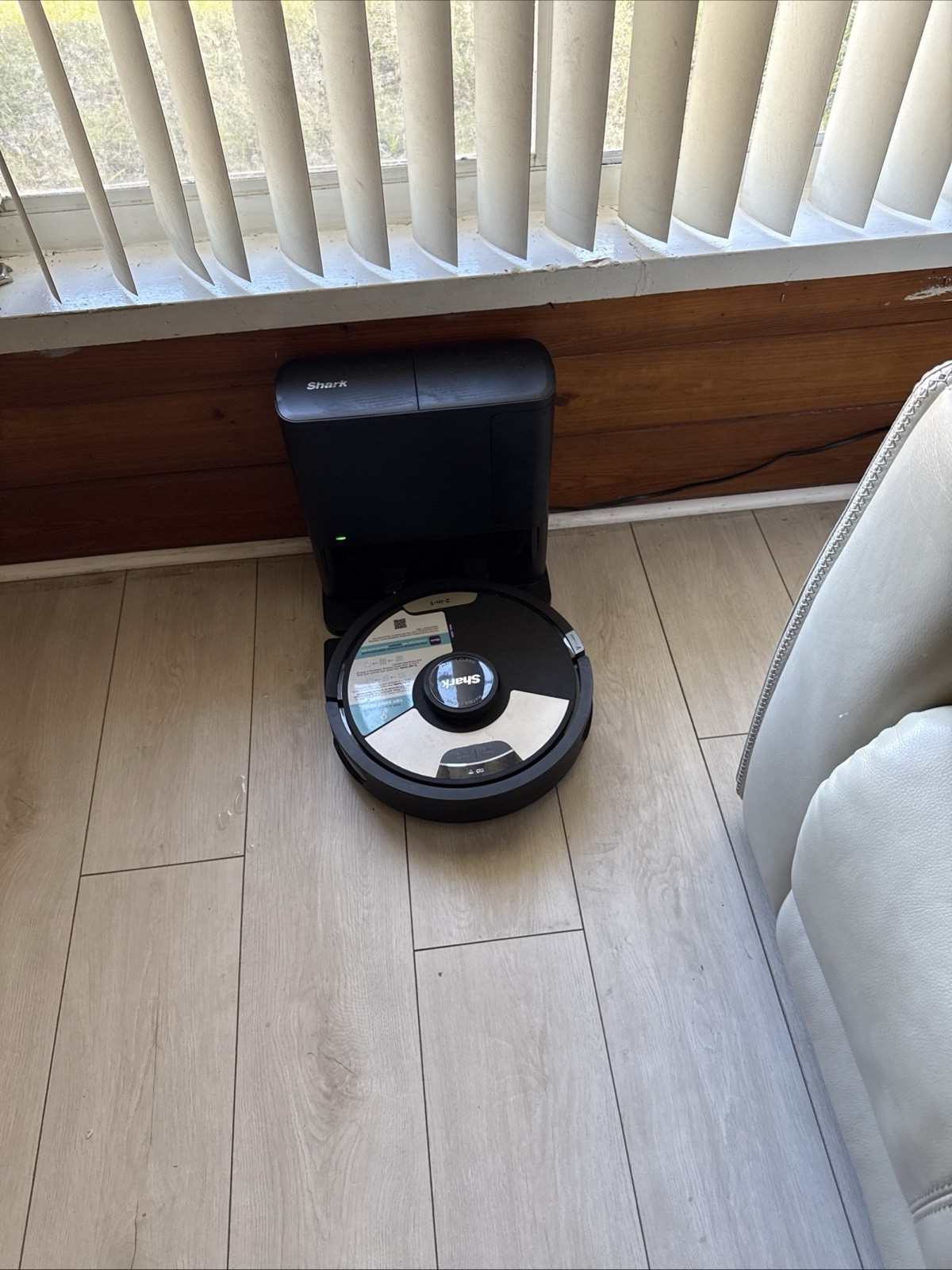 Shark Matrix Plus Robot Vacuum and Mop with Self-Empty HEPA Base Sonic Mopping