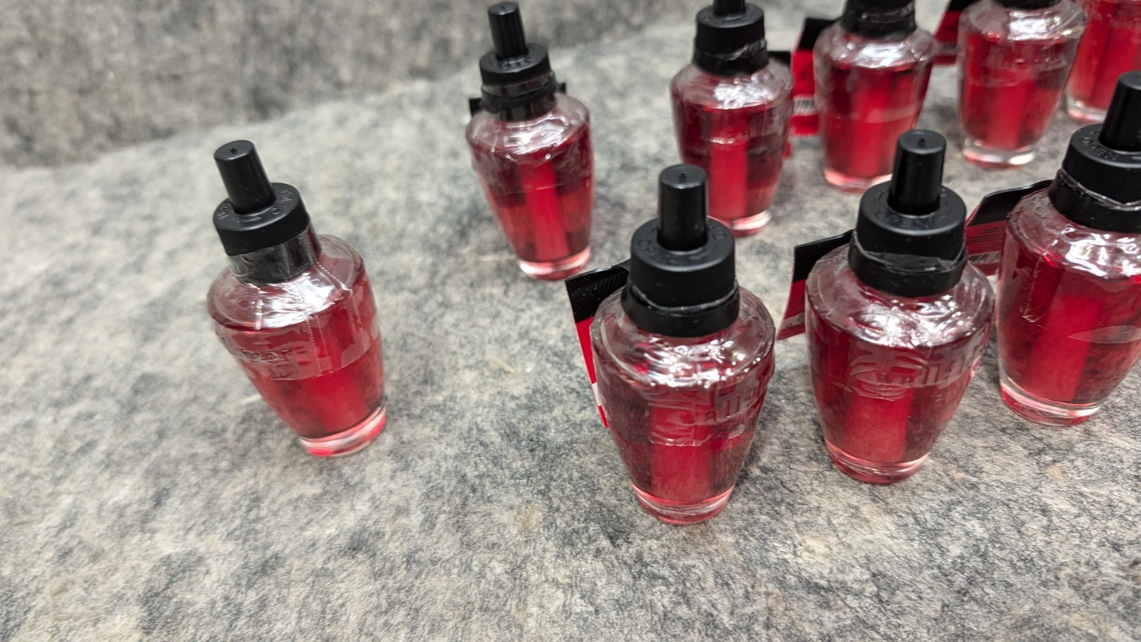 🔥10 + 1🔥 Bath & Body Works Wallflower WINTER CANDY APPLE Bulbs 0.8 fl oz