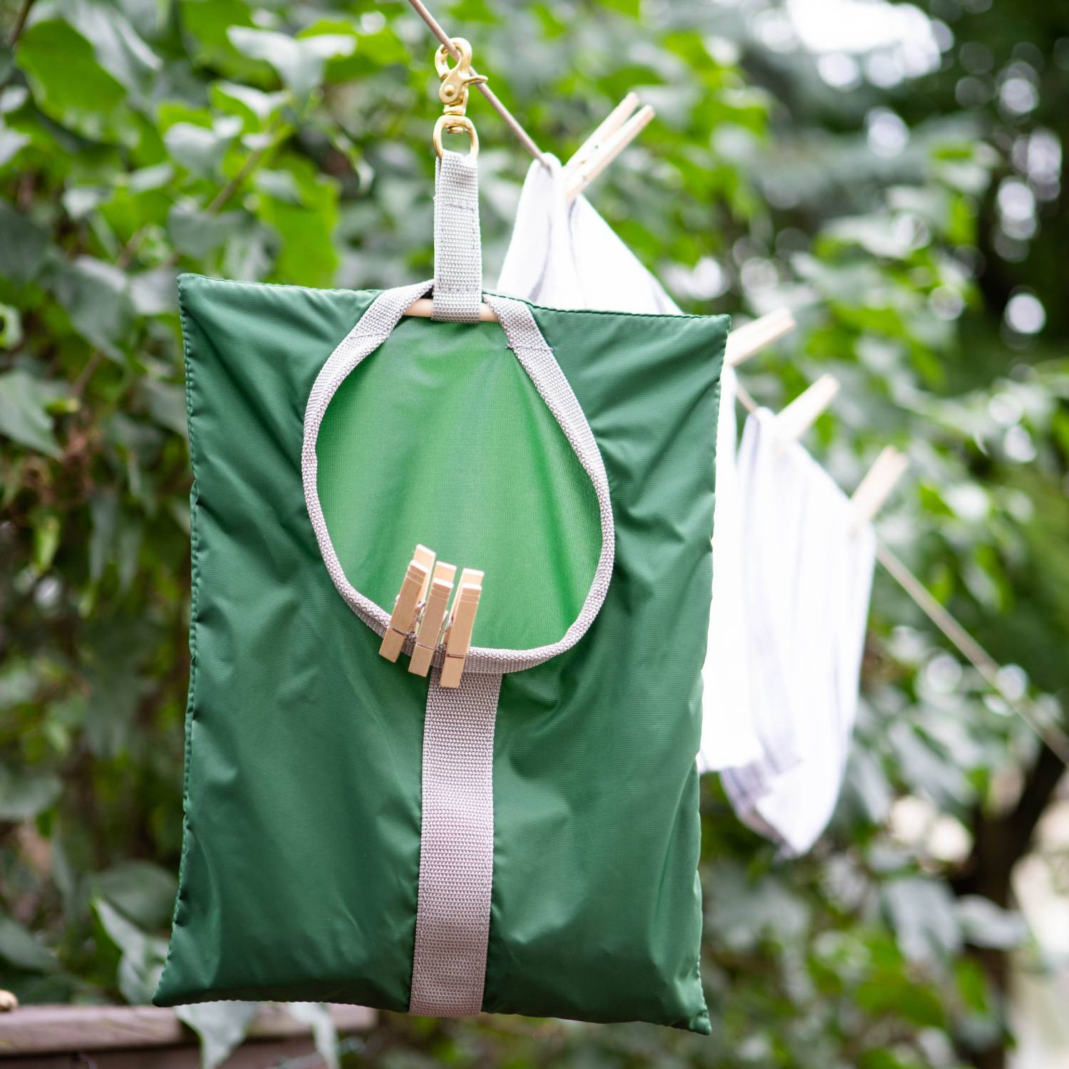 Amish-Made Clothespin Laundry Bag Heavy-Duty and Waterproof 15″ x 11.5″ Green