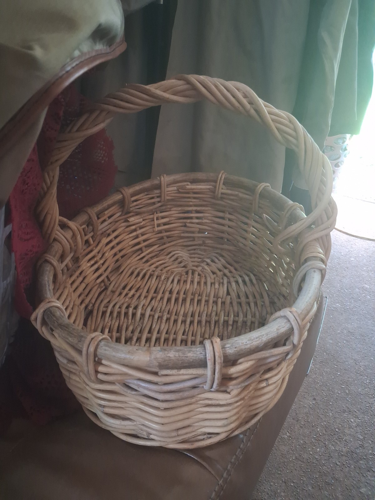 Oval Brown Wicker Woven Storage Basket w/ Handle, 12 in H 11 in L 15 cm W