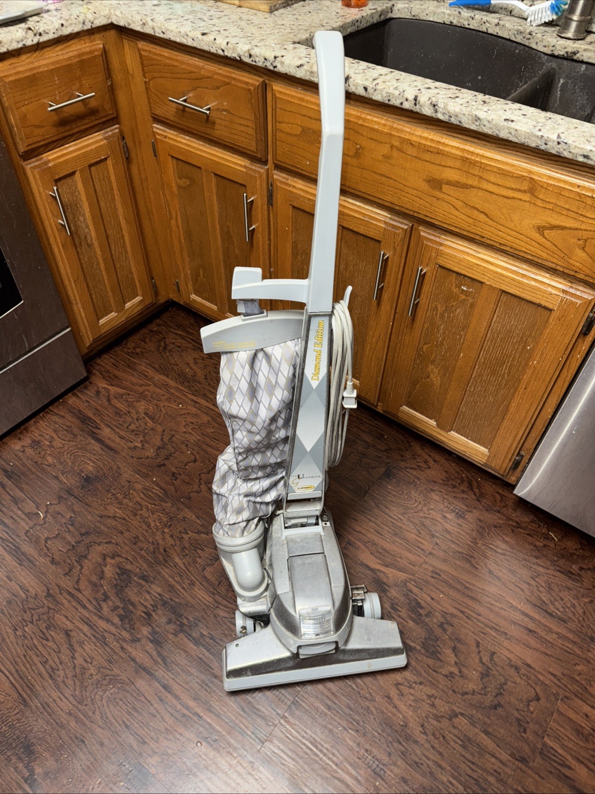 Kirby Ultimate G-Series G7D Upright Vacuum Cleaner AS IS FOR PARTS READ*