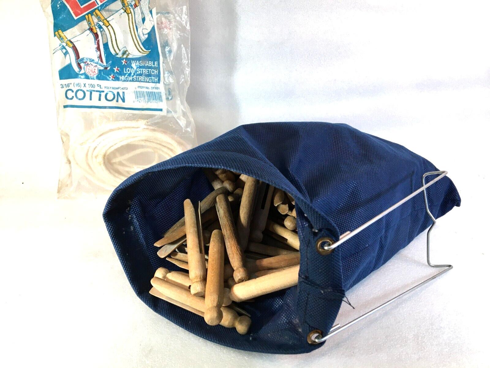 Vintage 1950’s Wooden Clothes Pins / Crafts Round Flat Head Top 115 w/Bag & Wire