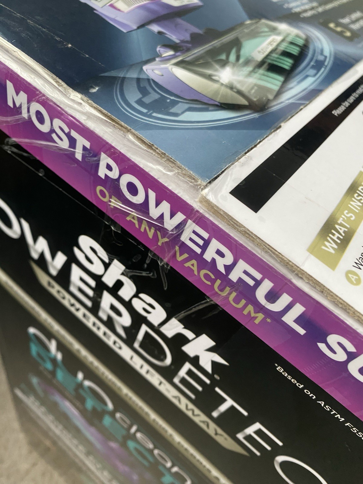 Shark – PowerDetect Upright Vacuum with DuoClean Detect Technology – AZ4002