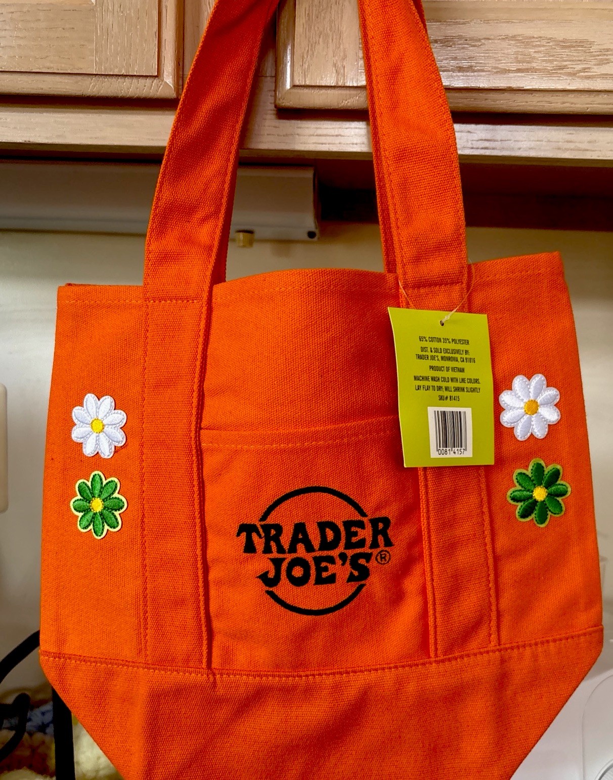 Trader Joe’s One Mini Bag Embroidery 8 🌸 Flower