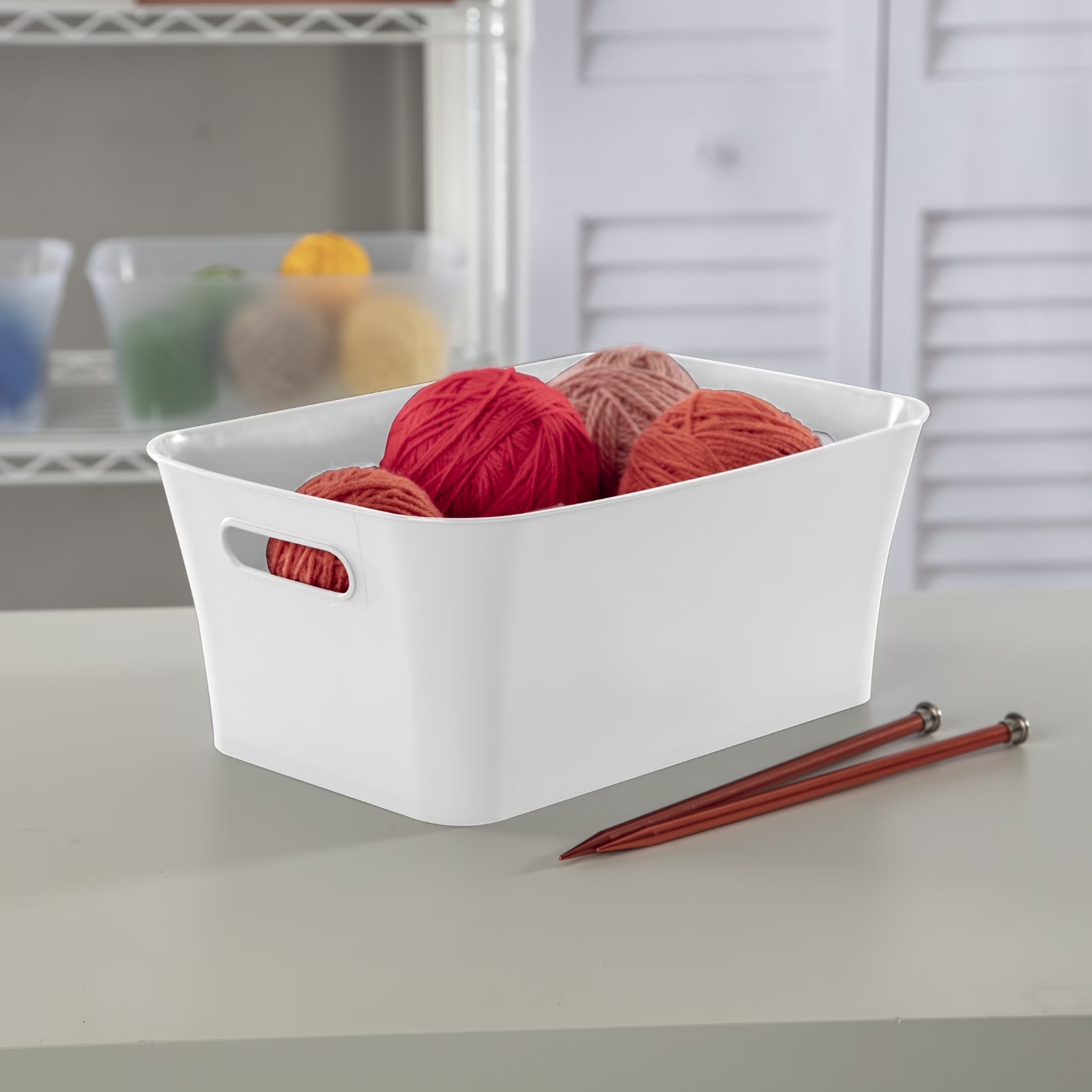 Mainstays Medium White Plastic Storage Bin, 13.8 in x 9.5 in x 5.8 in (4 Pack)