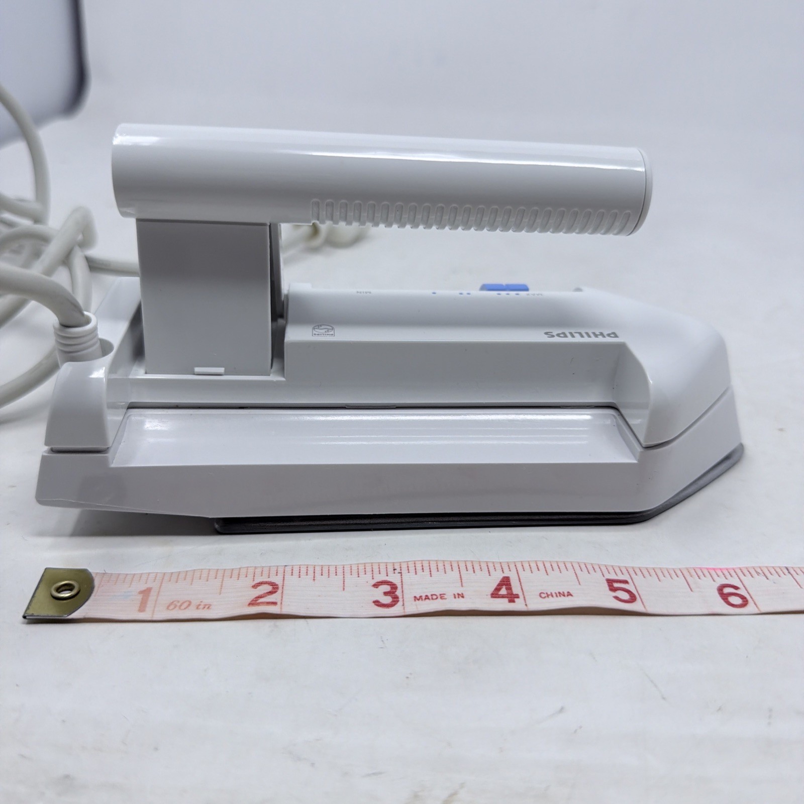VTG Philips World Stewardess Model HD 1301/B Travel Iron Tested Working 110-240v