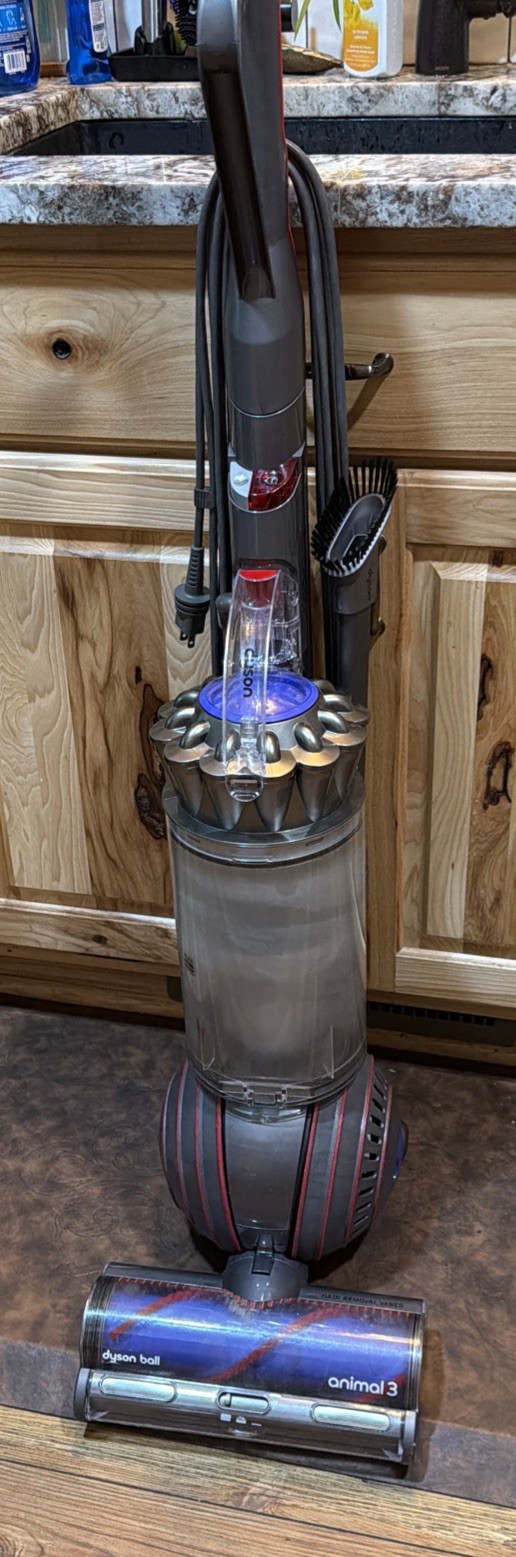 Dyson Animal 3 Purple Ball Upright Vacuum Cleaner w/Wand Tool.Good Working Cond.