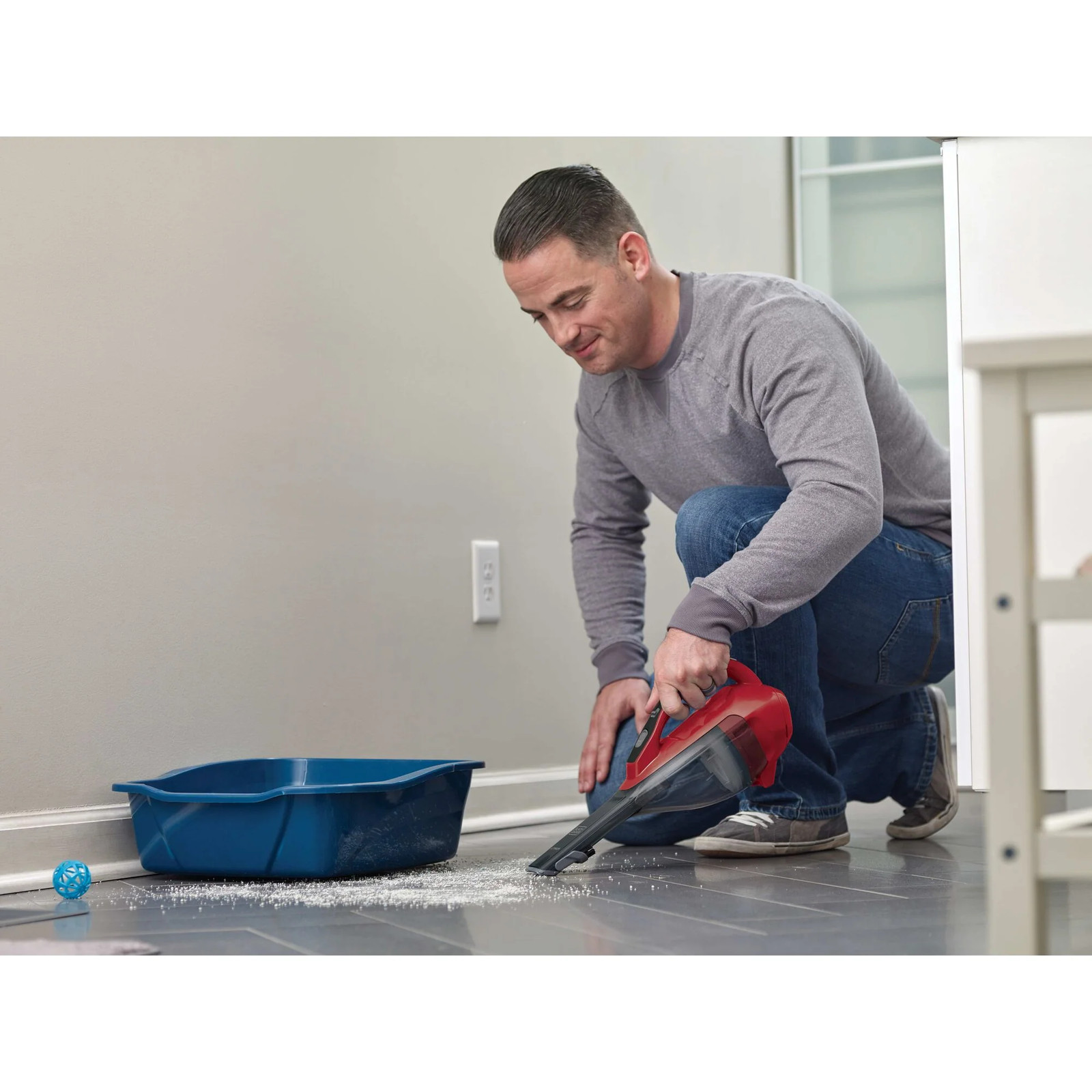 BLACK+DECKER dustbuster® AdvancedClean+™ Cordless Handheld Vacuum – HLVA320J26