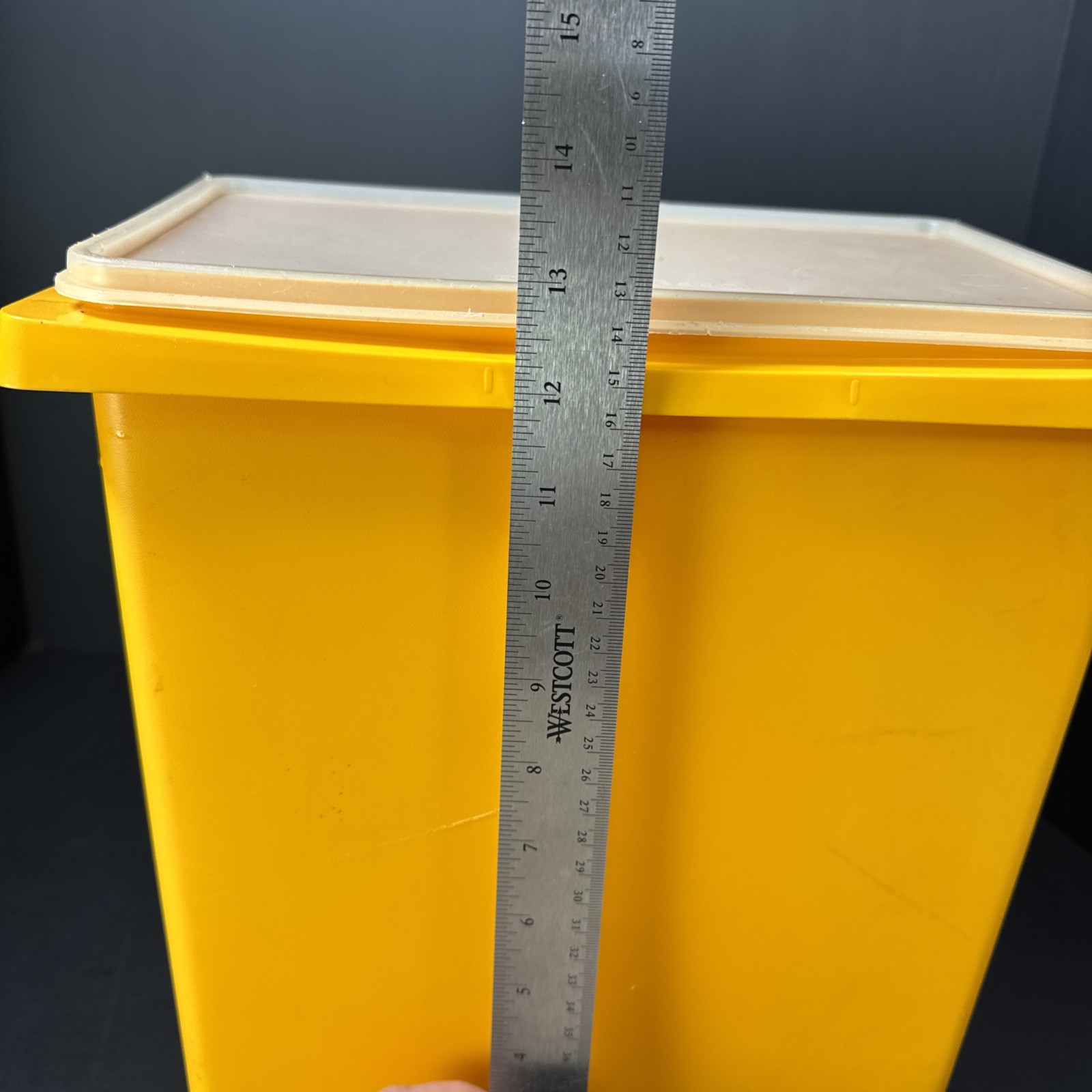 Vintage Tupperware Garbage Trash Can Storage 1430-3 Golden Sun 13″ Tall with Lid