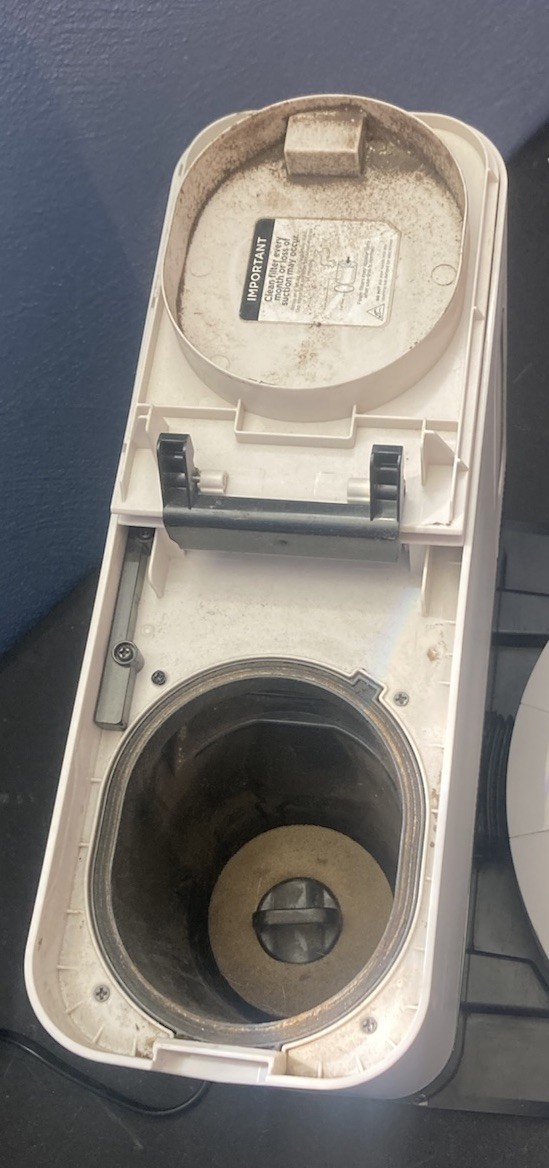 Shark AV2511AE AI Ultra Robot Vacuum With Base FOR PARTS ONLY