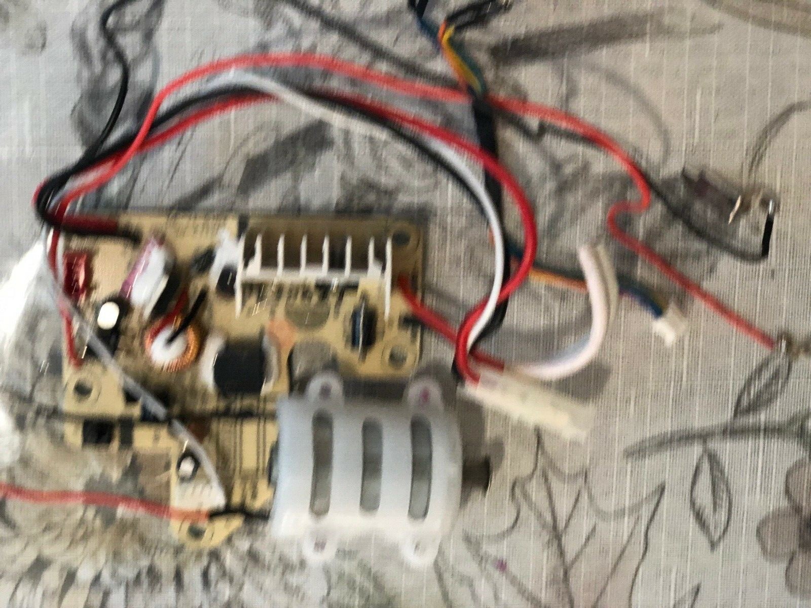 SHARK VACUUM BATTERIES CHARHER & PARTS