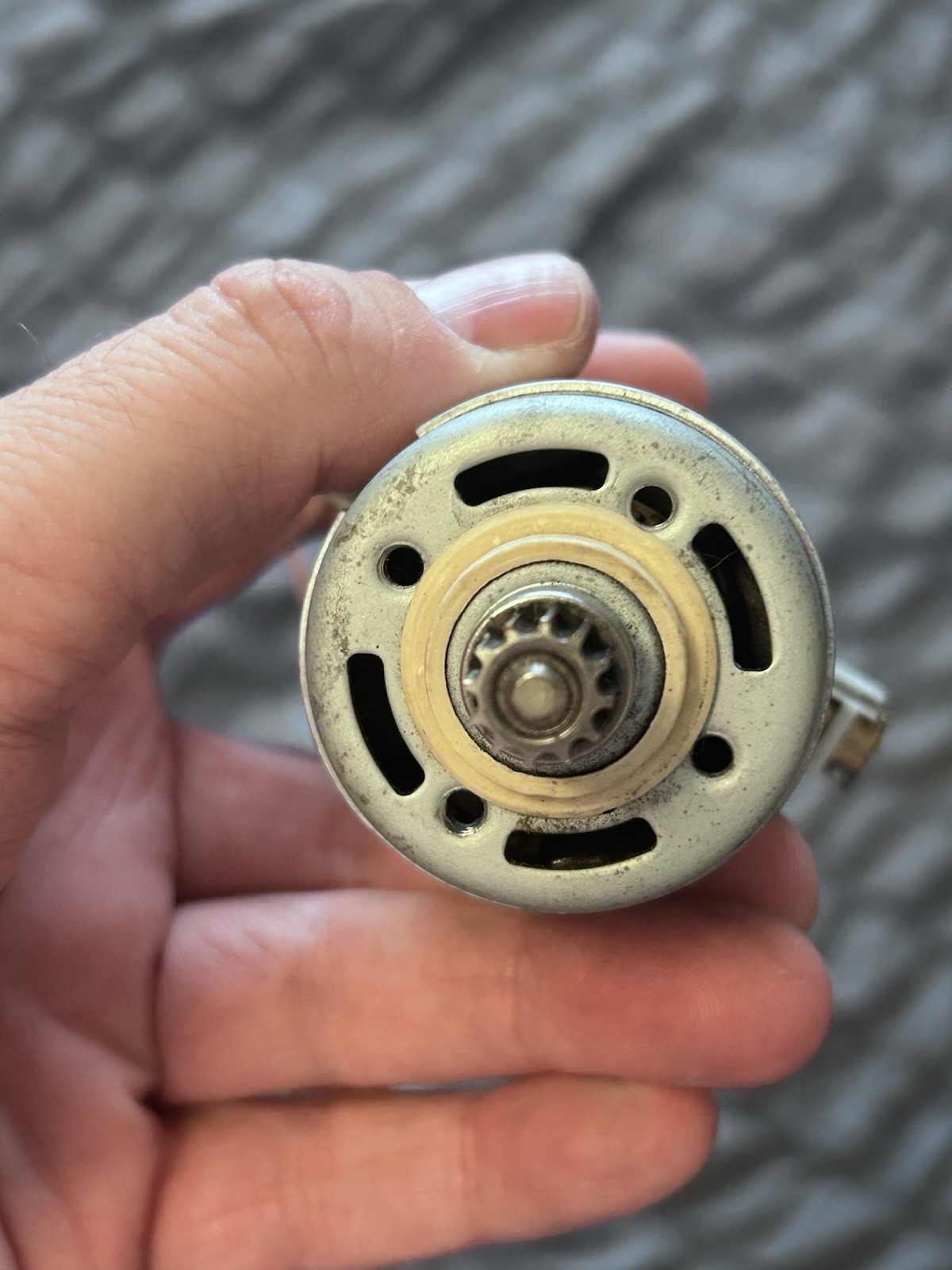 Shark HV381 HV380 HV382 HV383 HV384Q SMALL 120V BRUSHROLL MOTOR ZYT-2834HC