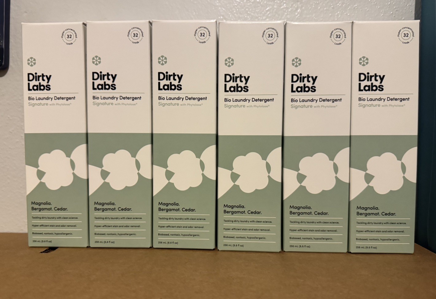 Dirty Labs Signature Scent Bio-Liquid Laundry Detergent 32 Loads 8.6 fl oz LOT