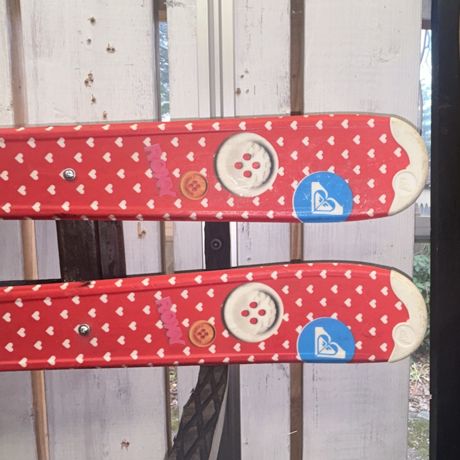 Roxy Girls Skis Red White Heart Pattern 140cm Retired Skis Wall Art Mounted B4BC