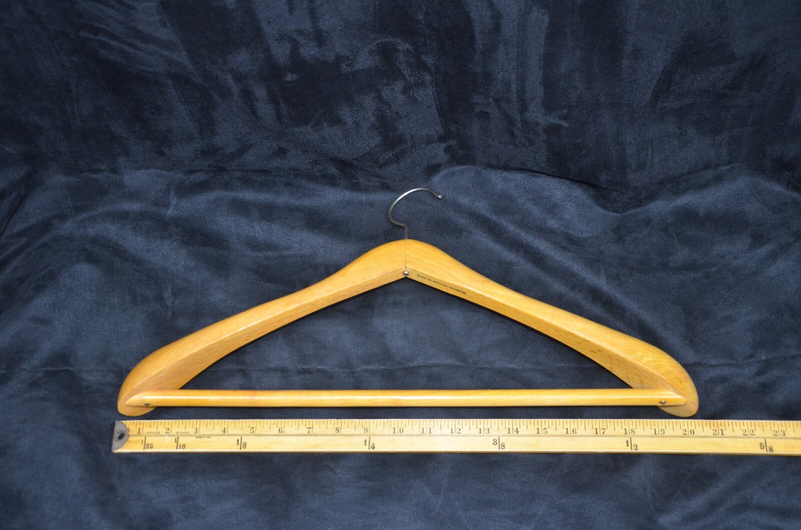 7 Vintage Wooden Suit Shirt Coat Hangers – Maas & unbranded