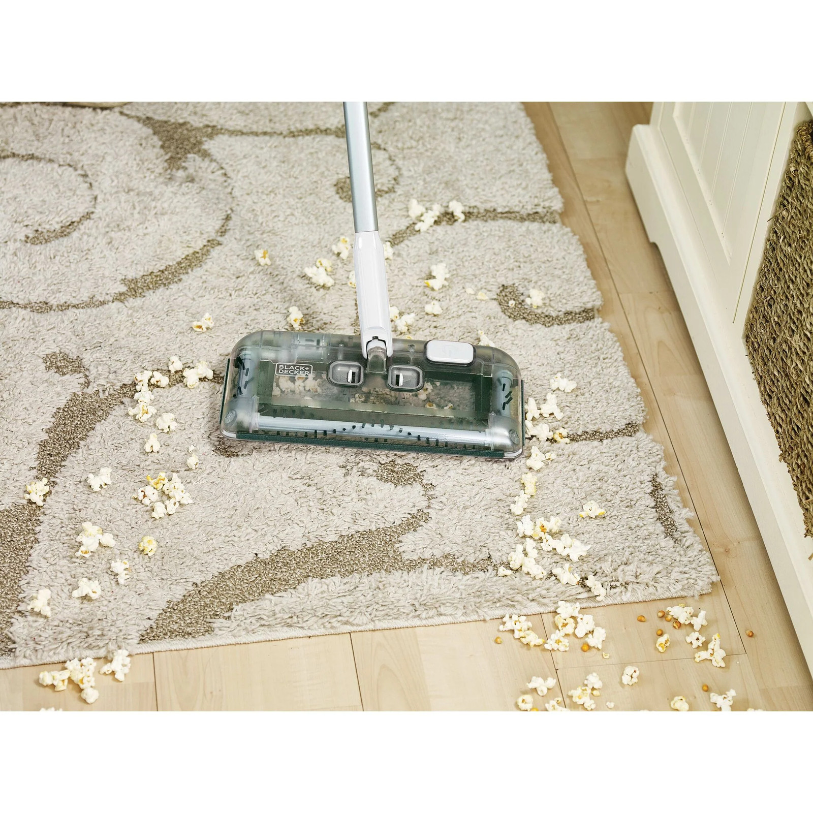 BLACK+DECKER 50 Minute Powered Floor Sweeper – Powder White – HFS115J10