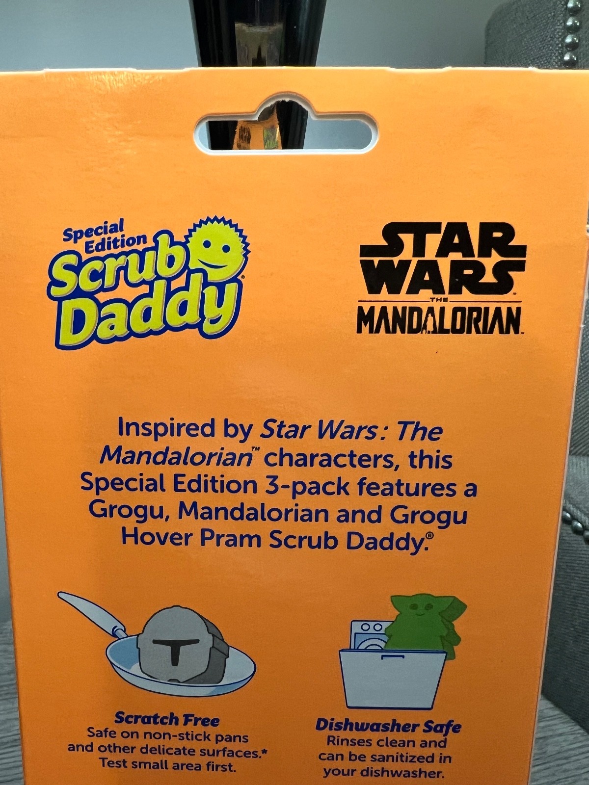 Star Wars Mandalorian Special Edition Scrub Daddy 1 Pack with 3 Designs NIB