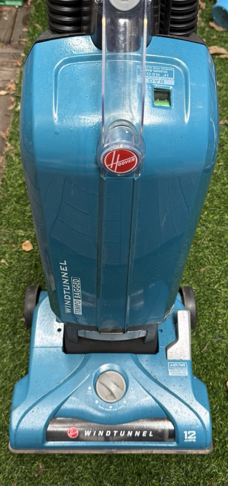 Hoover WindTunnel Tempo Vacuum – Upright Bagged -UH30301 FOR PARTS / REPAIR ONLY