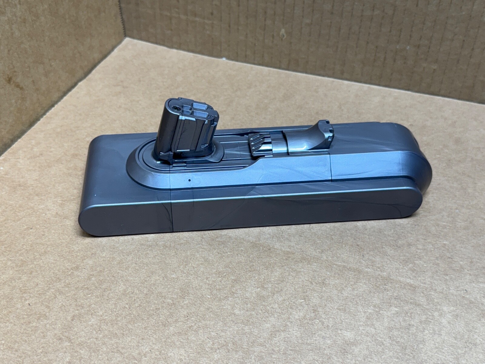 DYSON GENUINE GEN5OUTSIZE SV23 SV24 507147-07 972382-03 CLICK-IN BATTERY – GRAY