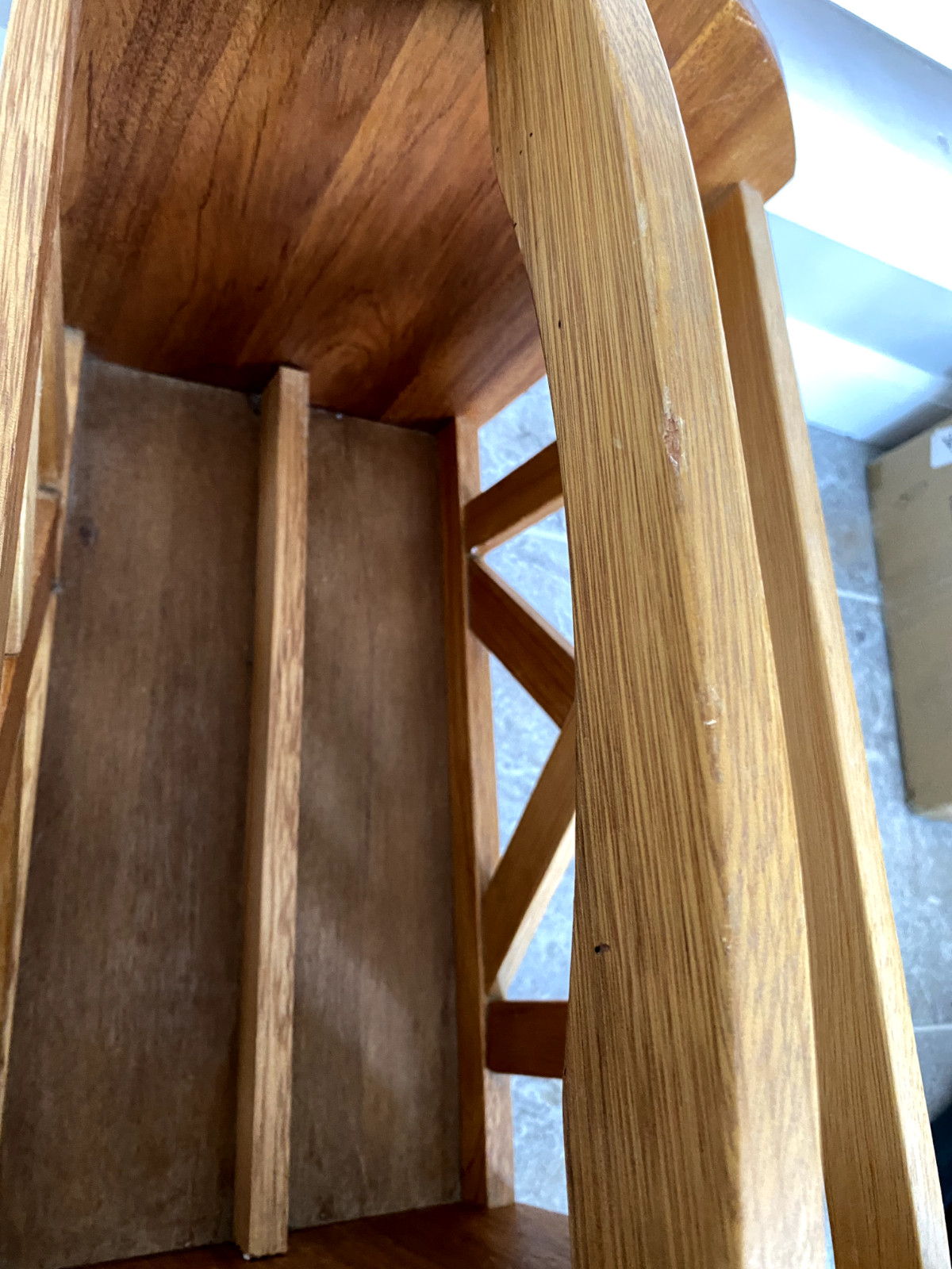 Exotic Wood Magazine Rack Made in Malaysia, Beautiful Condition!