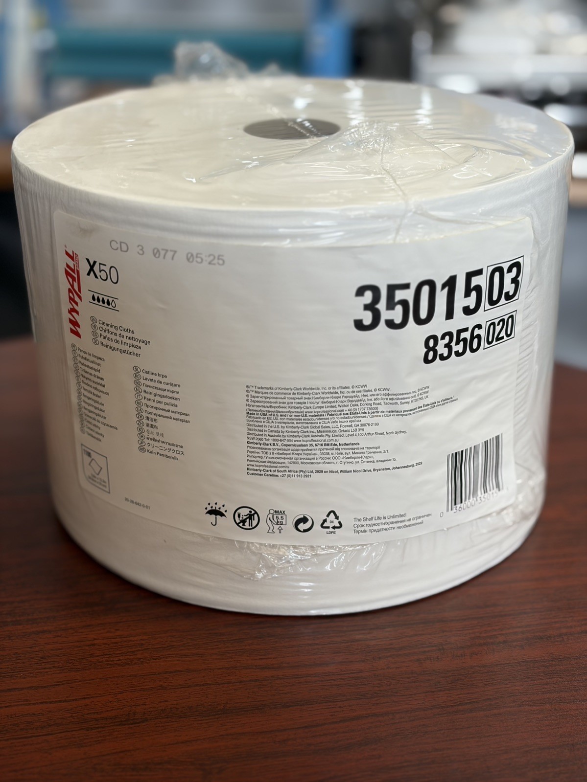 WypAll X50 Cleaning Cloths, 9.8″ x 12.2″, Hydroknit, 1100 Sheet, Jumbo Roll