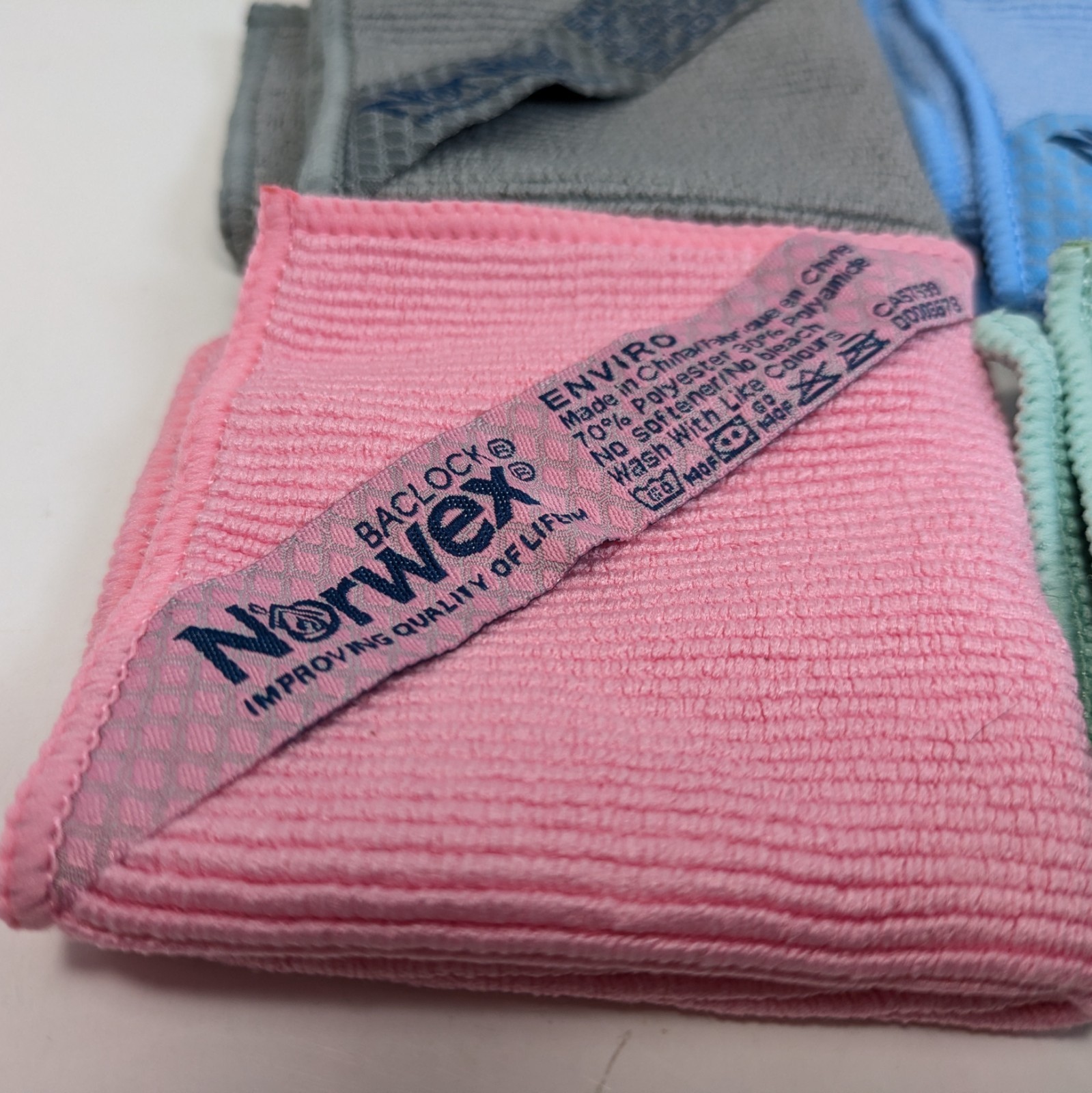 Norwex Enviro Cloth Lot (4) Microfiber Cleaning Gray Green Blue Pink Baklock