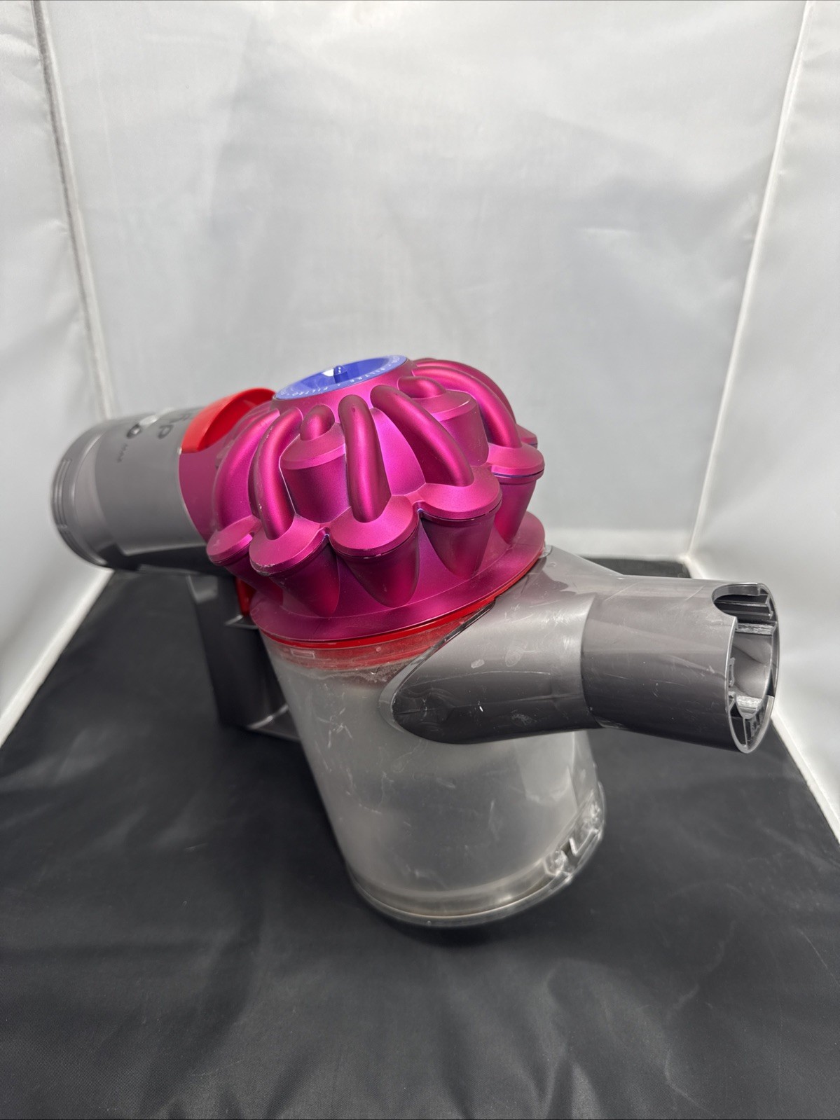 Dyson V7 Trigger Handheld Cordless Vacuum Tested Working No Battery