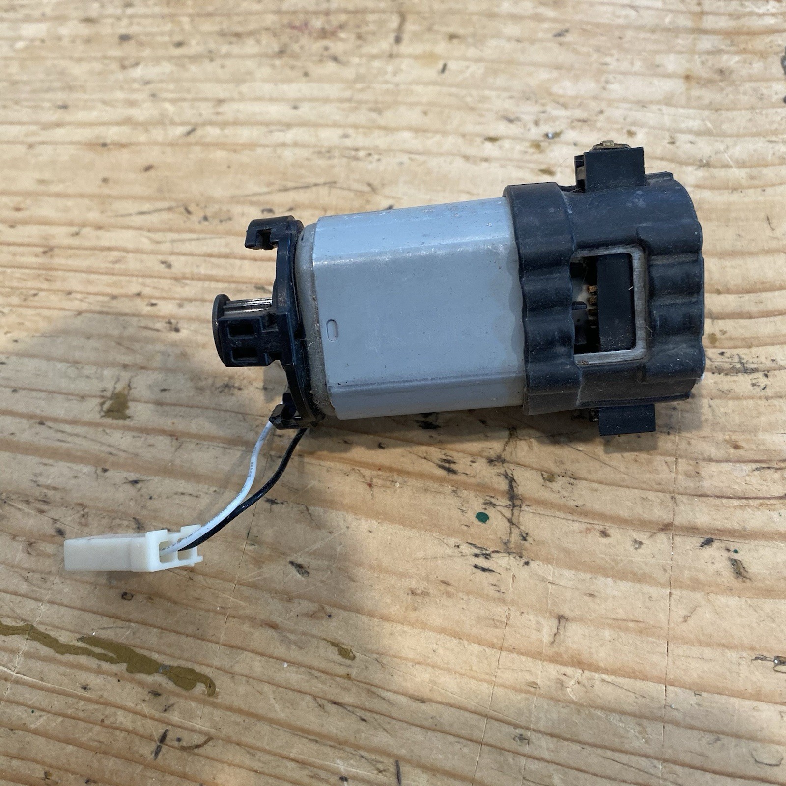 Dyson DC40 Brushroll Motor YDK YA-3412A 120V DC 0.5A OEM Replacement Part