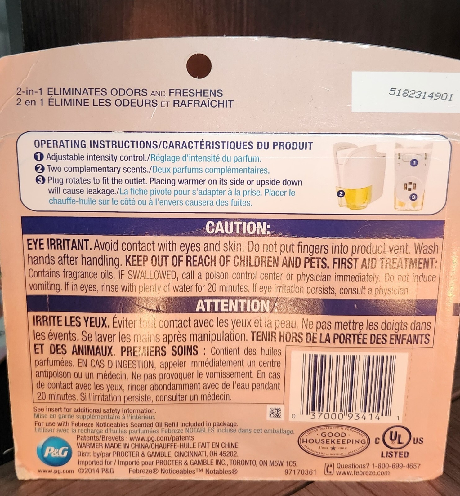 FEBREZE Noticeables JOLLY PINE Scented Oil Warmer & Refill Winter Discontinued