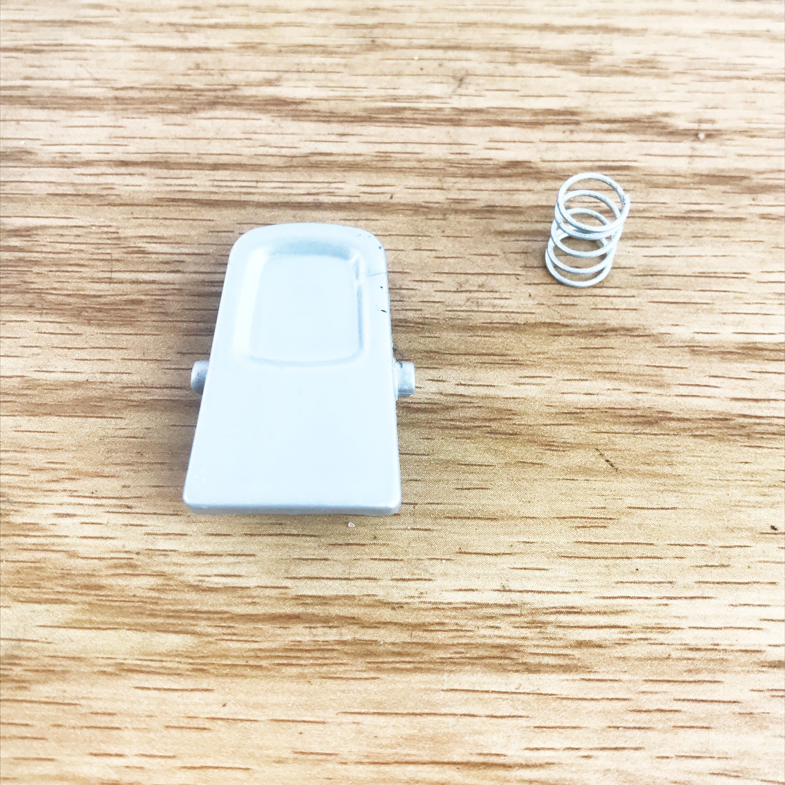 Shark UV700 ZU701 Vacuum Parts Dust Cup Lid Release Button Latch Tab Genuine